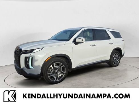 Used 2023 Hyundai Palisade Limited FWD image 1