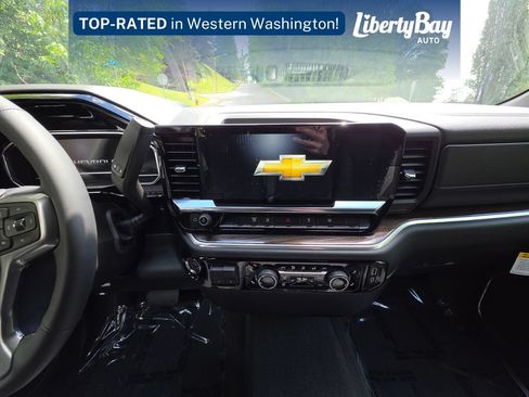 Used 2025 Chevrolet Silverado 3500 LT w/ Convenience Package AWD/4WD image 13