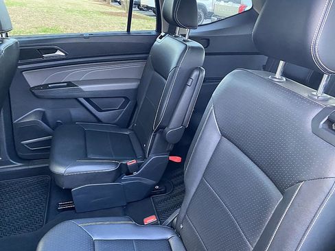 Used 2022 Volkswagen Atlas SEL image 12