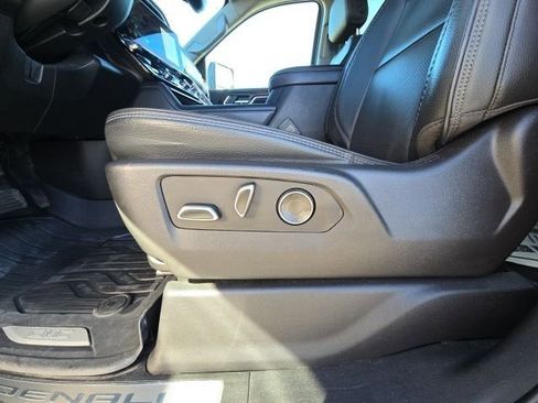 Used 2024 GMC Sierra 2500 Denali w/ Denali Reserve Package image 21