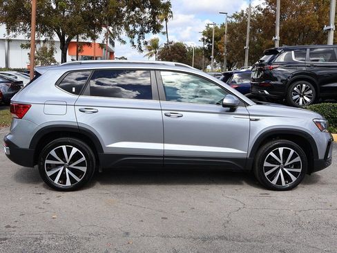 Used 2022 Volkswagen Taos SE image 15