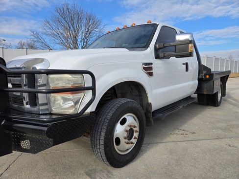 Used 2008 Ford F350 4x4 SuperCab DRW Super Duty image 3