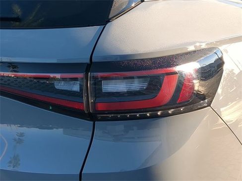 Certified 2021 Volkswagen ID.4 Pro S w/ Gradient Package image 8