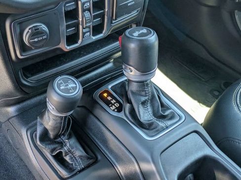 Used 2024 Jeep Wrangler Unlimited Sahara w/ Safety Group AWD/4WD image 20