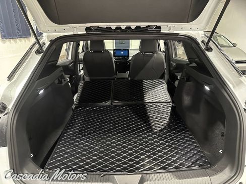 Used 2023 Volkswagen ID.4 Pro image 11