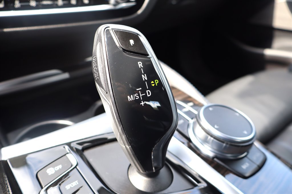 Used 2018 BMW 540i RWD image 47