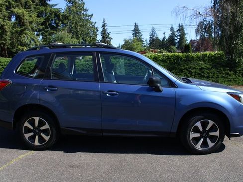 Used 2017 Subaru Forester 2.5i w/ Alloy Wheel Package AWD/4WD image 12