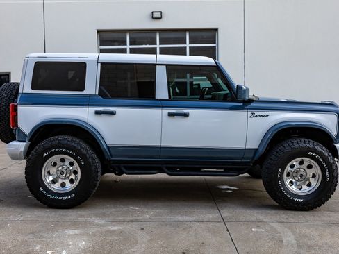 Used 2023 Ford Bronco Heritage Edition image 11