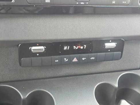 New 2025 Mercedes-Benz Sprinter 2500 image 28