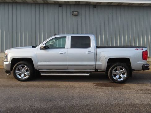 Used 2018 Chevrolet Silverado 1500 LTZ w/ Sport Package AWD/4WD image 10