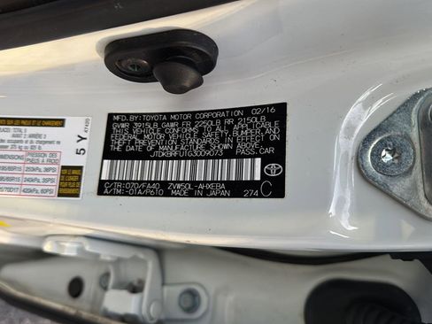 Used 2016 Toyota Prius Two image 35