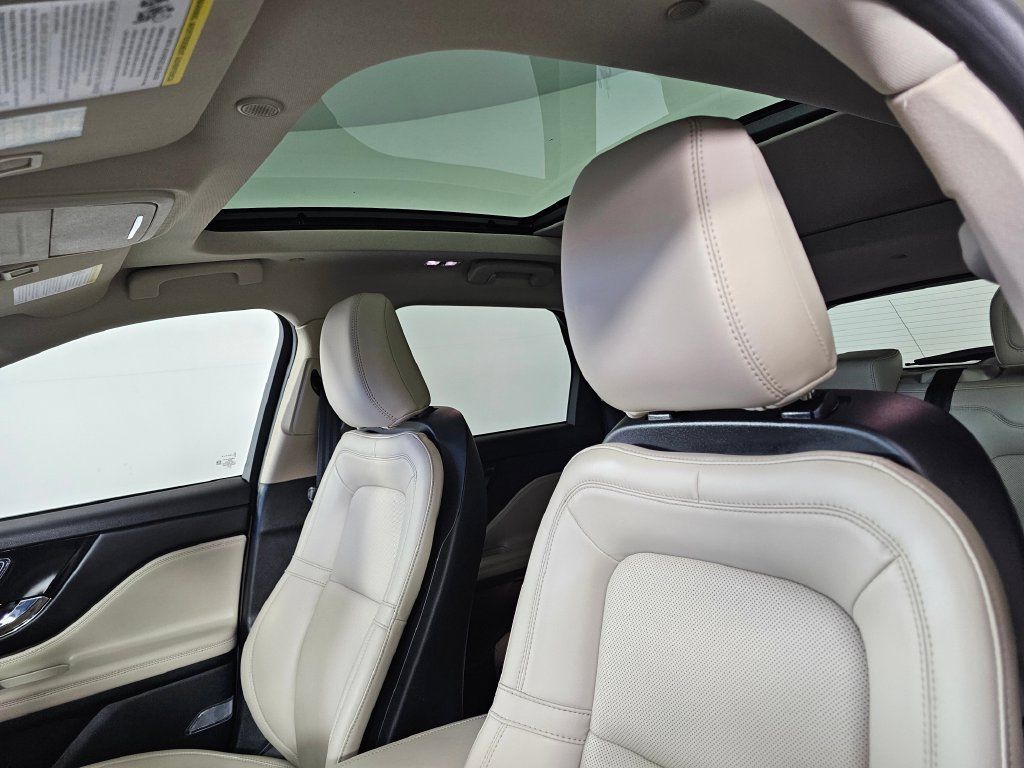 Certified 2025 Lincoln Corsair Grand Touring AWD/4WD image 28
