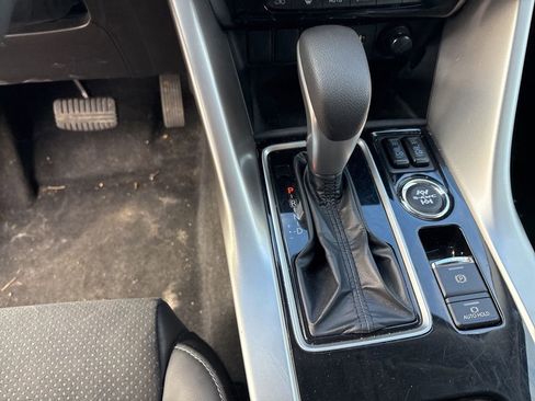 Used 2025 Mitsubishi Eclipse Cross SE image 18