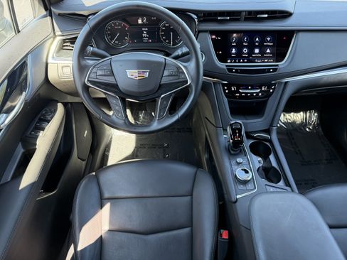 Certified 2025 Cadillac XT5 Premium Luxury image 14