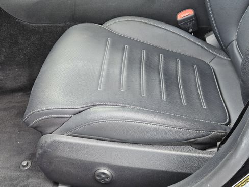 Certified 2023 Mercedes-Benz C 300 4MATIC Sedan image 26