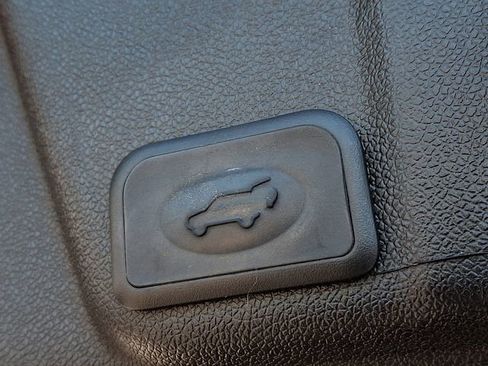 Used 2017 Buick Enclave Leather FWD image 29