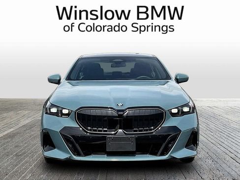 Used 2025 BMW 550e xDrive w/ Premium Package AWD/4WD image 2