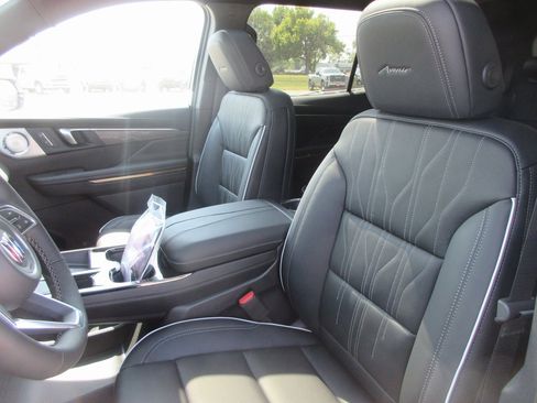 New 2026 Buick Enclave Avenir w/ Super Cruise Package image 13