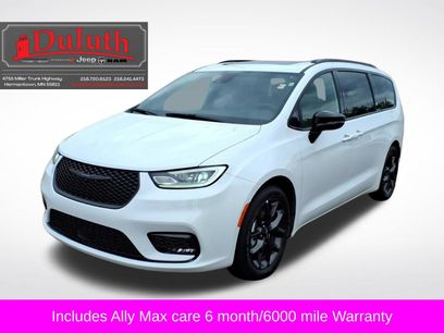 Used 2025 Chrysler Pacifica Limited