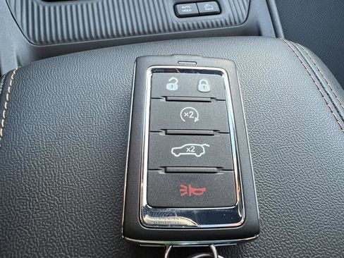 New 2026 Jeep Cherokee Limited image 39