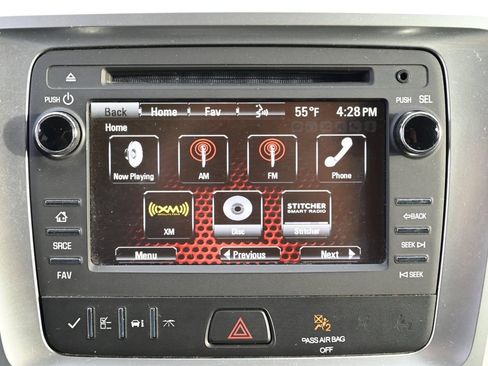 Used 2015 GMC Acadia SLE image 28