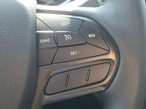 Used 2022 Jeep Cherokee Trailhawk AWD/4WD image 12
