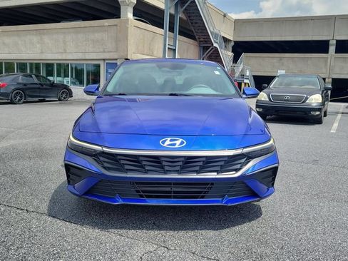 Used 2024 Hyundai Elantra SEL FWD image 2