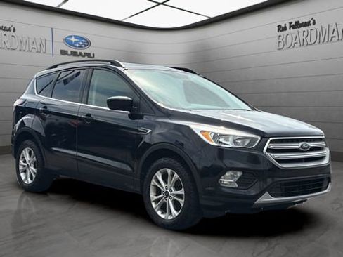 Used 2018 Ford Escape SE image 1