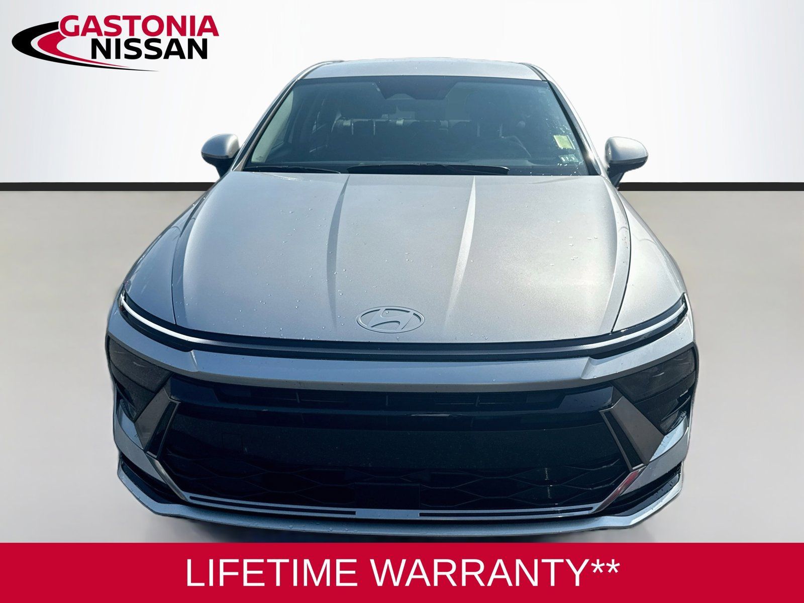 Used 2025 Hyundai Sonata SEL FWD image 2