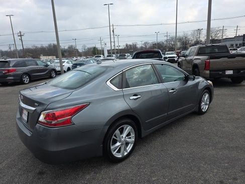 Used 2015 Nissan Altima 2.5 SV image 4