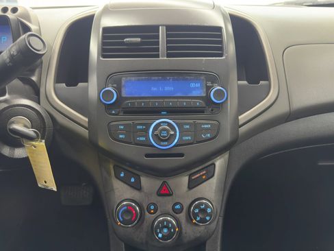 Used 2015 Chevrolet Sonic LT image 16