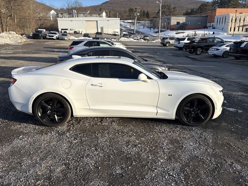 Used 2018 Chevrolet Camaro LT w/ RS Package image 7