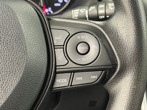 Certified 2022 Toyota RAV4 XLE w/ Carpet Mat Package (TMS) AWD/4WD image 27