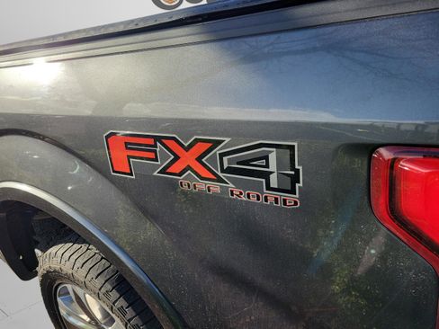 Used 2018 Ford F150 Platinum w/ Equipment Group 701A Luxury image 19