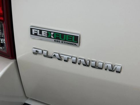 Used 2012 Cadillac Escalade Platinum AWD/4WD image 20