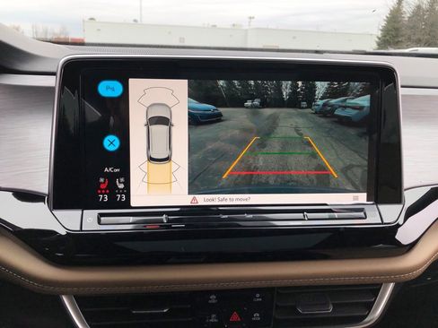 New 2026 Volkswagen Atlas Cross Sport SE image 27