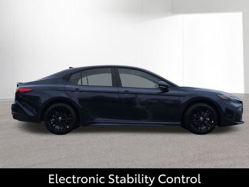 Certified 2026 Toyota Camry SE FWD image 4