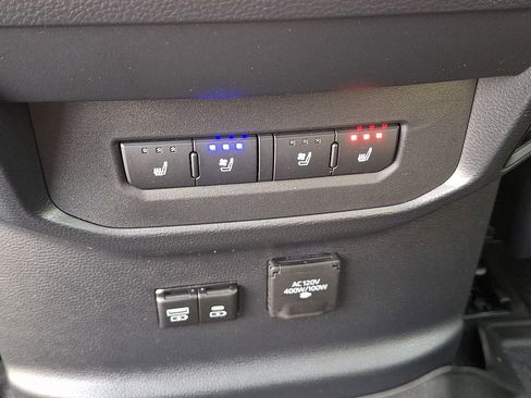 Used 2023 Toyota Tundra Capstone image 13