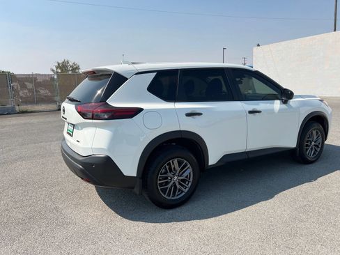 Used 2021 Nissan Rogue S AWD/4WD image 3
