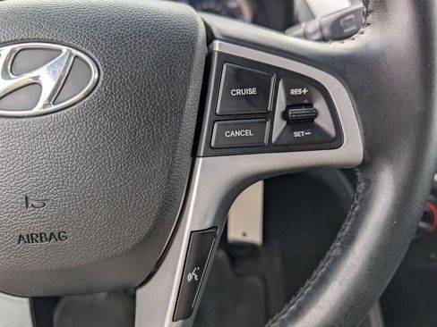 Used 2013 Hyundai Accent SE image 26