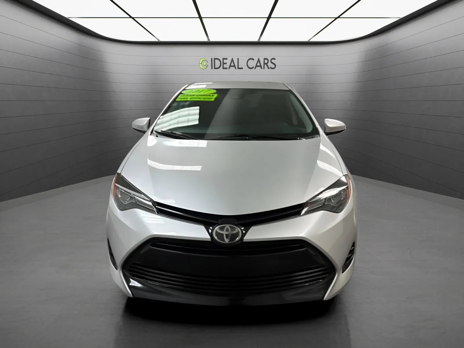 Used 2017 Toyota Corolla LE w/ Carpet Mat Package (TMS) FWD image 2