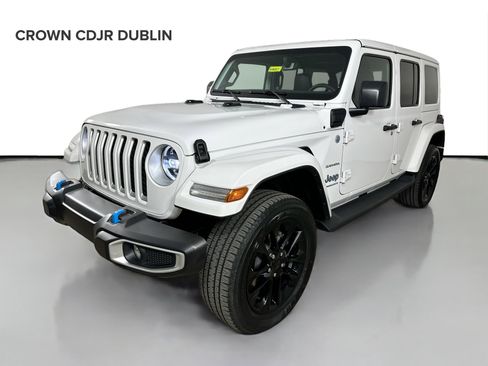 Certified 2023 Jeep Wrangler Unlimited Sahara w/ Cold Weather Group AWD/4WD image 1