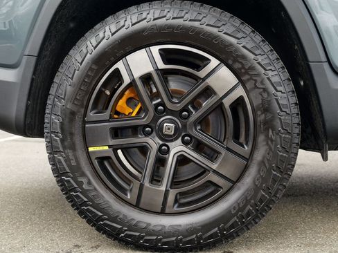 Used 2022 Rivian R1T Adventure image 14