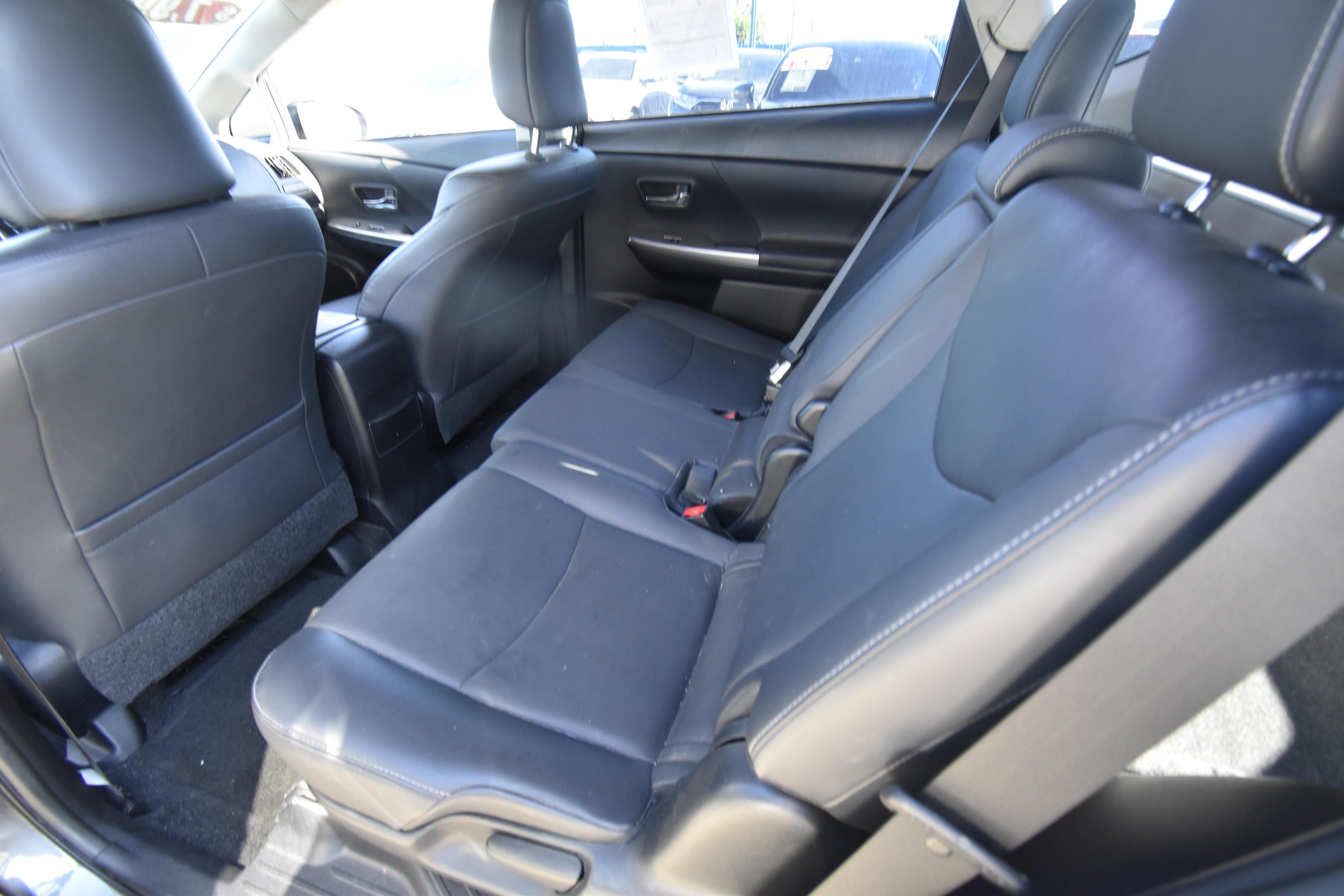 Used 2015 Toyota Prius V Five FWD image 8