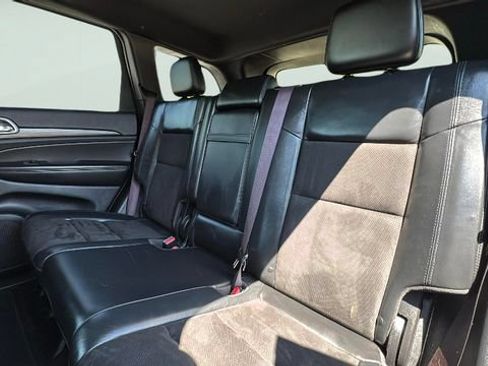 Used 2021 Jeep Grand Cherokee Laredo X AWD/4WD image 26