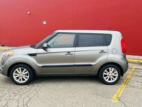 Used 2012 Kia Soul + image 2