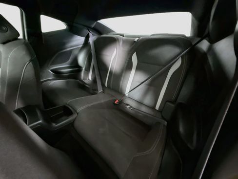 Used 2017 Chevrolet Camaro LT RWD image 25