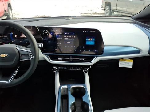 New 2026 Chevrolet Equinox EV LT image 13