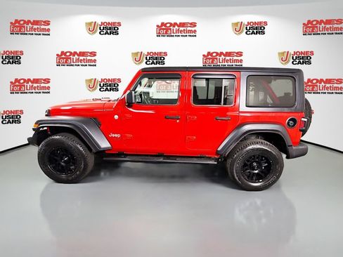 Used 2018 Jeep Wrangler Unlimited Sport S AWD/4WD image 13