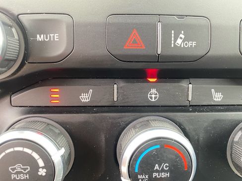 Used 2024 RAM 1500 Big Horn AWD/4WD image 19